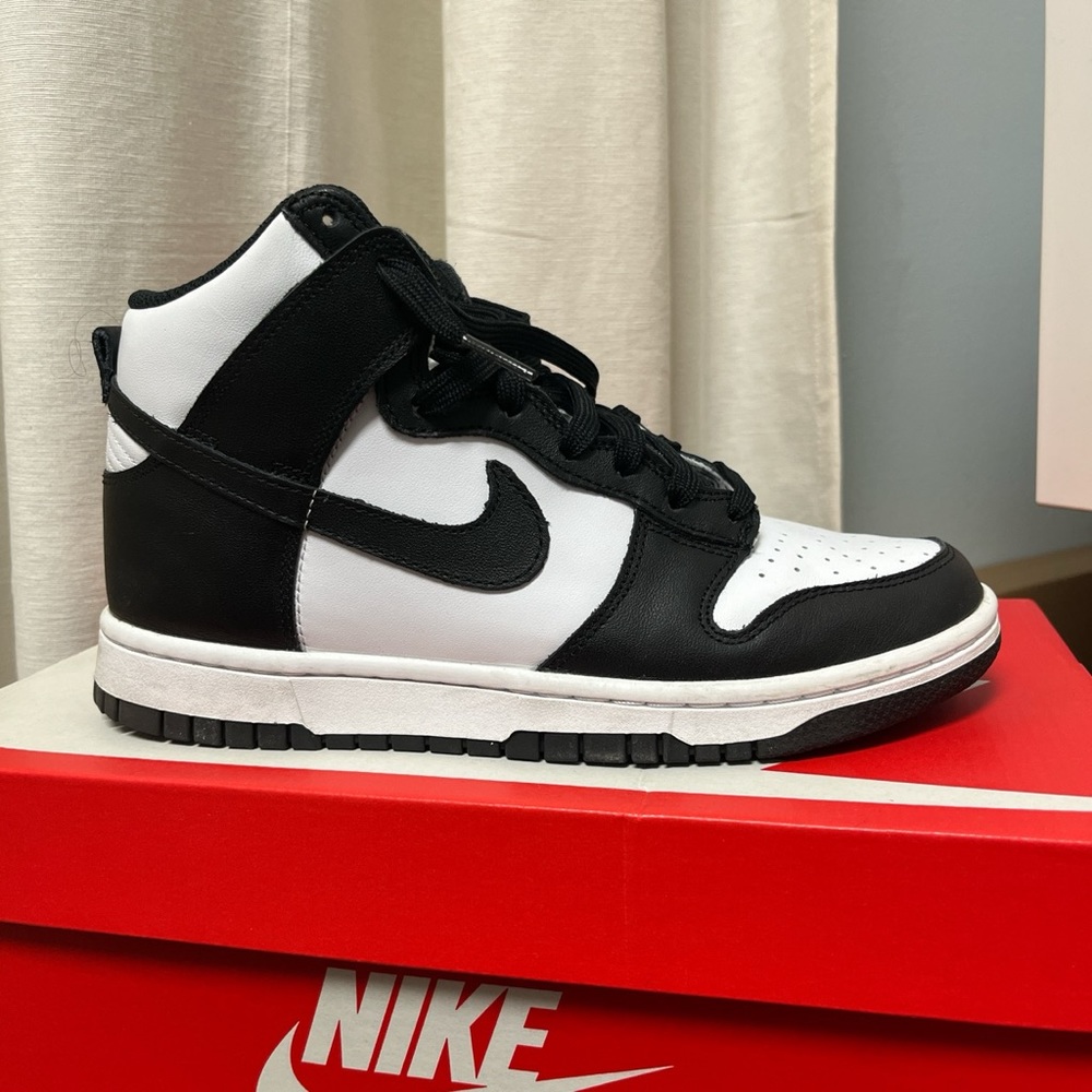 Black and White Nike Dunk High. worn once